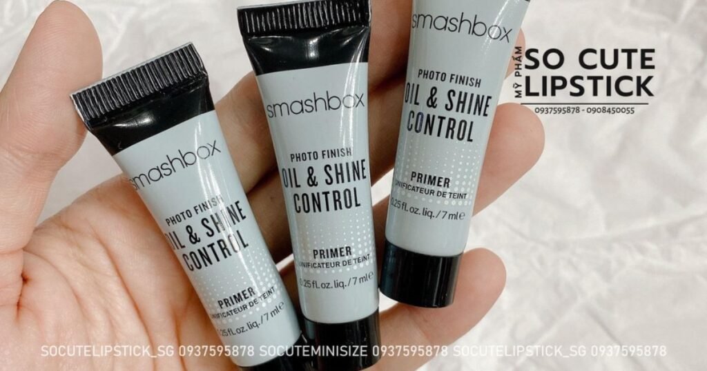 Primer for Oil and Shine Control in Smash box Photos